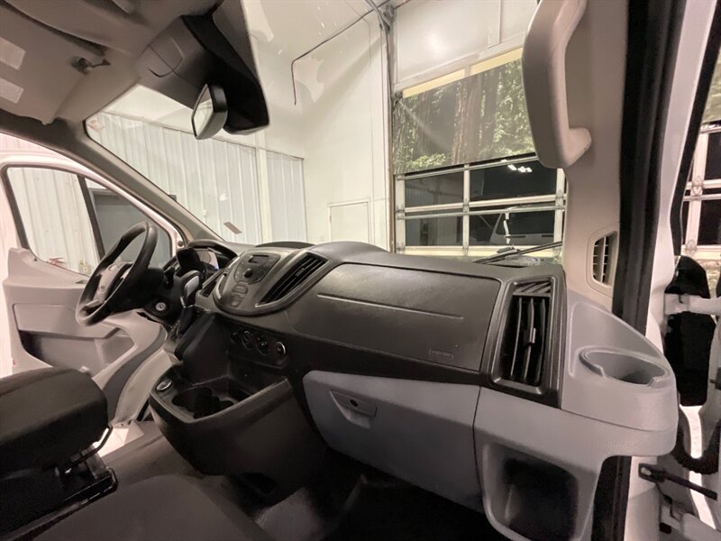 2018 Ford Transit Cargo Van 250 / 3.7L V6 / Backup Camera / 51K MILE / Cruise Control / Backup Cam / LOW ROOF - Photo 19 - Gladstone, OR 97027