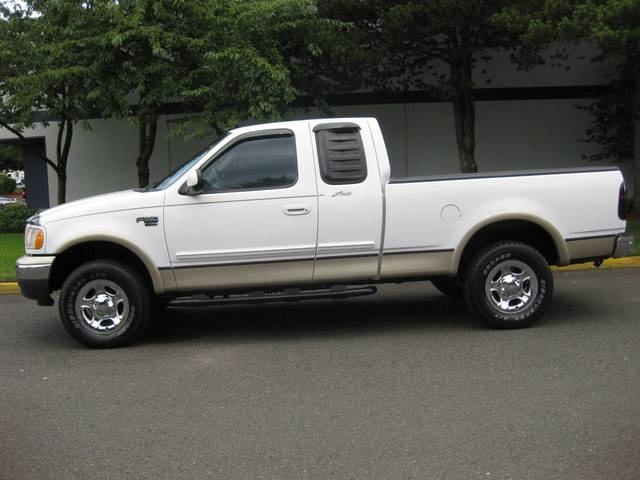 1999 Ford F-150 Lariat   - Photo 2 - Portland, OR 97217