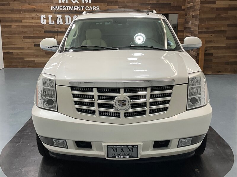 2007 Cadillac Escalade EXT Sport Utility Pickup AWD / 6.2L V8 / 111K MILE  / FULLY LOADED - Photo 5 - Gladstone, OR 97027