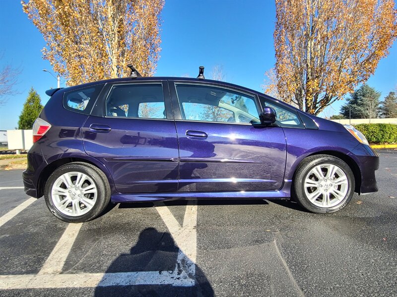 2009 Honda Fit Sport w/Navi  / Paddle Shifters / Local Car / Excellent Condition - Photo 4 - Portland, OR 97217