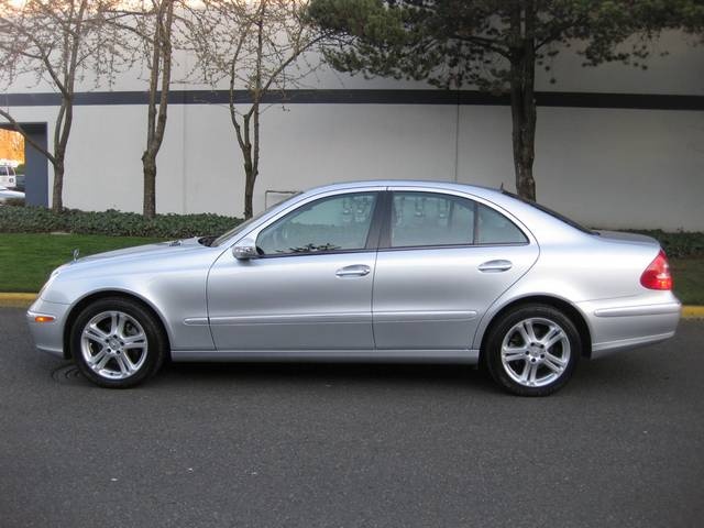 2006 Mercedes-Benz E350 4MATIC   - Photo 2 - Portland, OR 97217