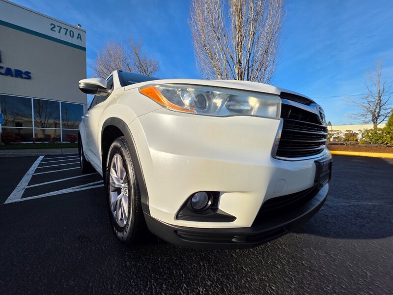 2014 Toyota Highlander XLE 4X4 SUN ROOF / LEATHER / NAVi / CAM / 7-SEATER / FULY LOADED / LOCAL CAR / ALL WHEEL DRIVE - Photo 10 - Portland, OR 97217