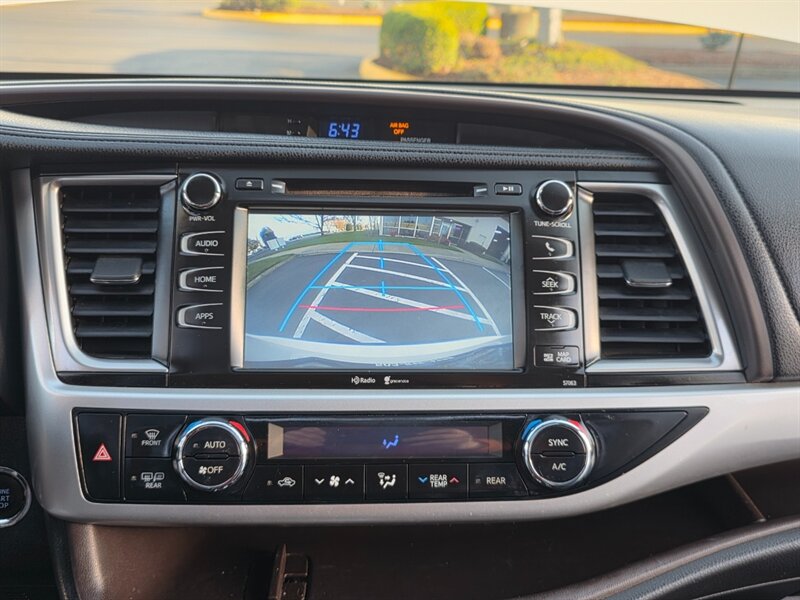 2014 Toyota Highlander XLE 4X4 SUN ROOF / LEATHER / NAVi / CAM / 7-SEATER / FULY LOADED / LOCAL CAR / ALL WHEEL DRIVE - Photo 37 - Portland, OR 97217