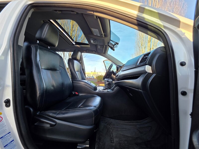 2014 Toyota Highlander XLE 4X4 SUN ROOF / LEATHER / NAVi / CAM / 7-SEATER / FULY LOADED / LOCAL CAR / ALL WHEEL DRIVE - Photo 14 - Portland, OR 97217