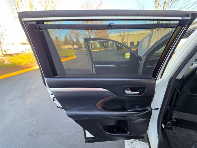 2014 Toyota Highlander XLE 4X4 SUN ROOF / LEATHER / NAVi / CAM / 7-SEATER / FULY LOADED / LOCAL CAR / ALL WHEEL DRIVE - Photo 51 - Portland, OR 97217