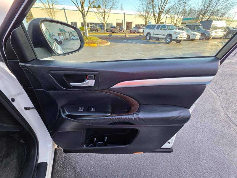 2014 Toyota Highlander XLE 4X4 SUN ROOF / LEATHER / NAVi / CAM / 7-SEATER / FULY LOADED / LOCAL CAR / ALL WHEEL DRIVE - Photo 50 - Portland, OR 97217