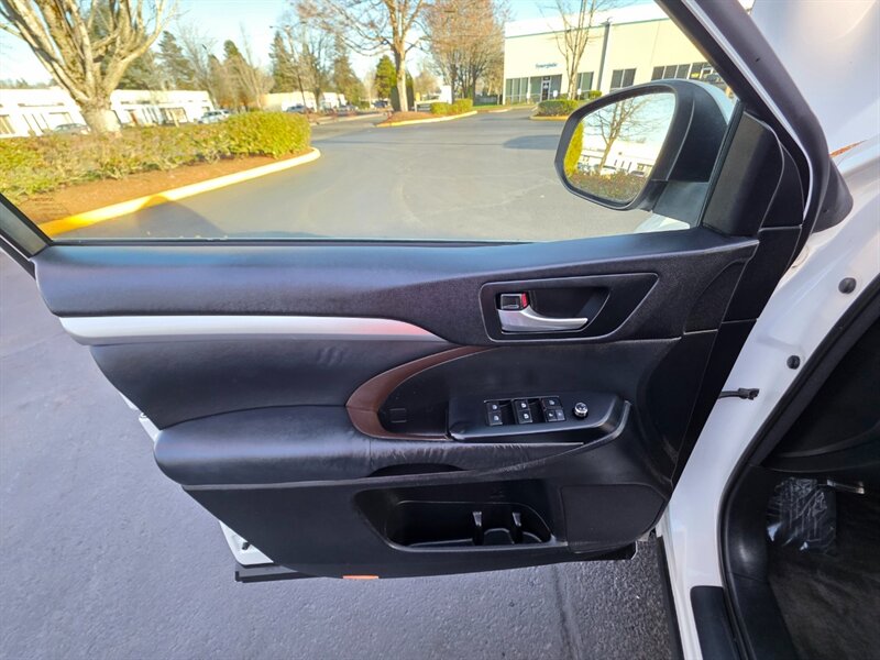 2014 Toyota Highlander XLE 4X4 SUN ROOF / LEATHER / NAVi / CAM / 7-SEATER / FULY LOADED / LOCAL CAR / ALL WHEEL DRIVE - Photo 49 - Portland, OR 97217