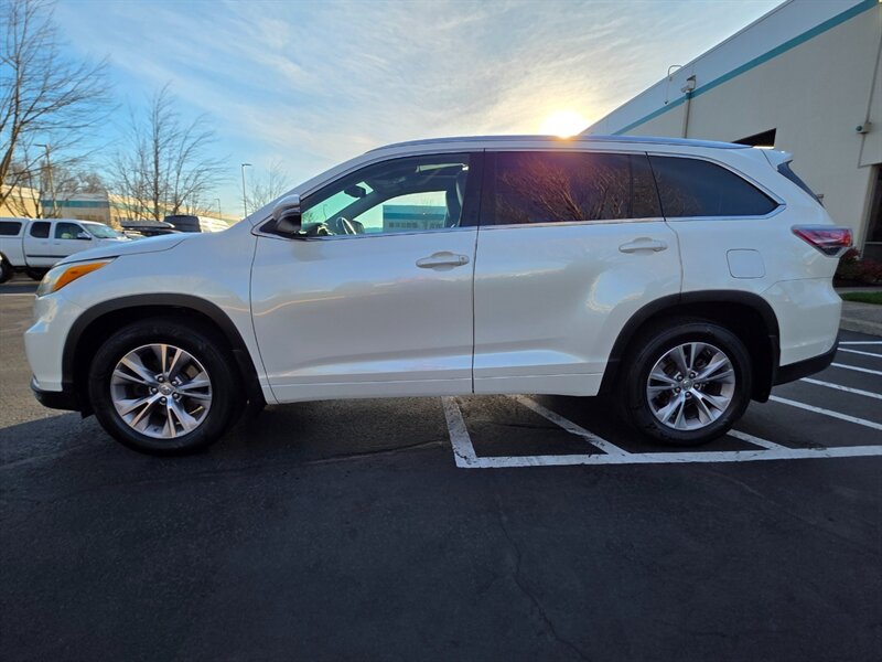 2014 Toyota Highlander XLE 4X4 SUN ROOF / LEATHER / NAVi / CAM / 7-SEATER / FULY LOADED / LOCAL CAR / ALL WHEEL DRIVE - Photo 3 - Portland, OR 97217