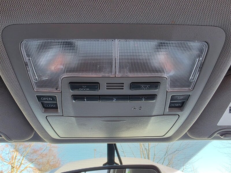 2014 Toyota Highlander XLE 4X4 SUN ROOF / LEATHER / NAVi / CAM / 7-SEATER / FULY LOADED / LOCAL CAR / ALL WHEEL DRIVE - Photo 48 - Portland, OR 97217