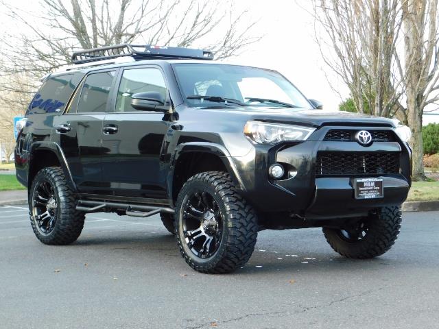 2016 Toyota 4Runner 4WD / V6 / 3RD SEAT / FACTORY WARRANTY / LIFTED !!   - Photo 2 - Portland, OR 97217