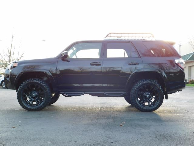 2016 Toyota 4Runner 4WD / V6 / 3RD SEAT / FACTORY WARRANTY / LIFTED !!   - Photo 3 - Portland, OR 97217