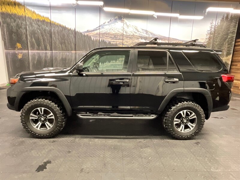 2010 Toyota 4Runner Trail Sport Utility 4X4 / LIFTED w/ NEW TIRES  Backup Camera / CRAWL CONTROL & DIFF LOCK / SHAPE & CLEAN - Photo 3 - Gladstone, OR 97027