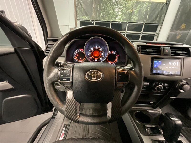 2010 Toyota 4Runner Trail Sport Utility 4X4 / LIFTED w/ NEW TIRES  Backup Camera / CRAWL CONTROL & DIFF LOCK / SHAPE & CLEAN - Photo 34 - Gladstone, OR 97027