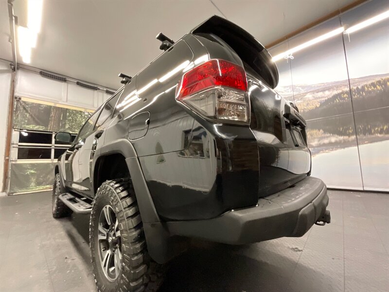 2010 Toyota 4Runner Trail Sport Utility 4X4 / LIFTED w/ NEW TIRES  Backup Camera / CRAWL CONTROL & DIFF LOCK / SHAPE & CLEAN - Photo 12 - Gladstone, OR 97027