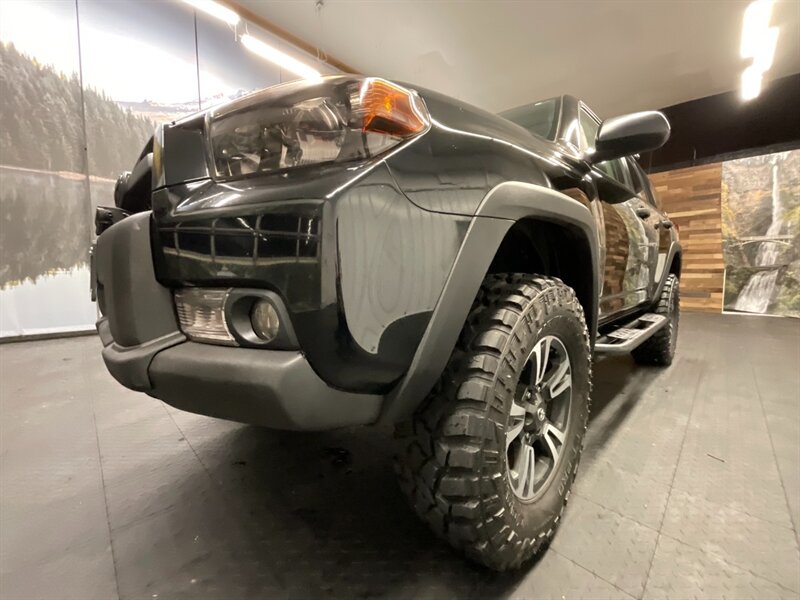 2010 Toyota 4Runner Trail Sport Utility 4X4 / LIFTED w/ NEW TIRES  Backup Camera / CRAWL CONTROL & DIFF LOCK / SHAPE & CLEAN - Photo 9 - Gladstone, OR 97027