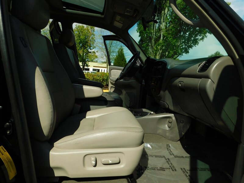 2007 Toyota Sequoia SR5 4WD 1-Owner 88,800Miles  HeatedLeatherMoonRoof   - Photo 17 - Portland, OR 97217