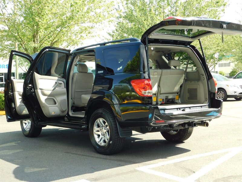 2007 Toyota Sequoia SR5 4WD 1-Owner 88,800Miles  HeatedLeatherMoonRoof   - Photo 10 - Portland, OR 97217