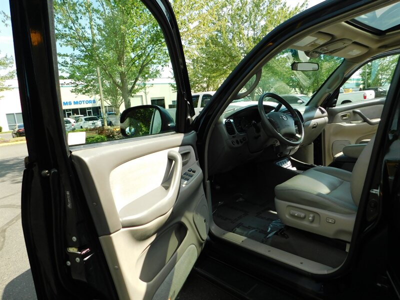 2007 Toyota Sequoia SR5 4WD 1-Owner 88,800Miles  HeatedLeatherMoonRoof   - Photo 32 - Portland, OR 97217