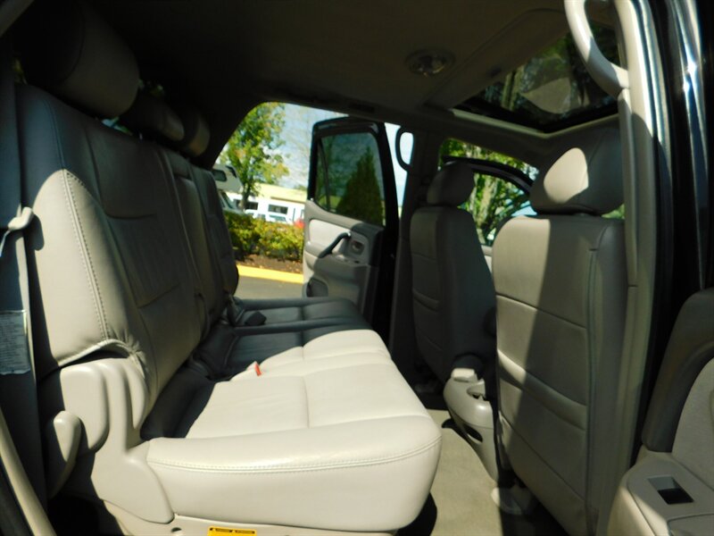 2007 Toyota Sequoia SR5 4WD 1-Owner 88,800Miles  HeatedLeatherMoonRoof   - Photo 16 - Portland, OR 97217