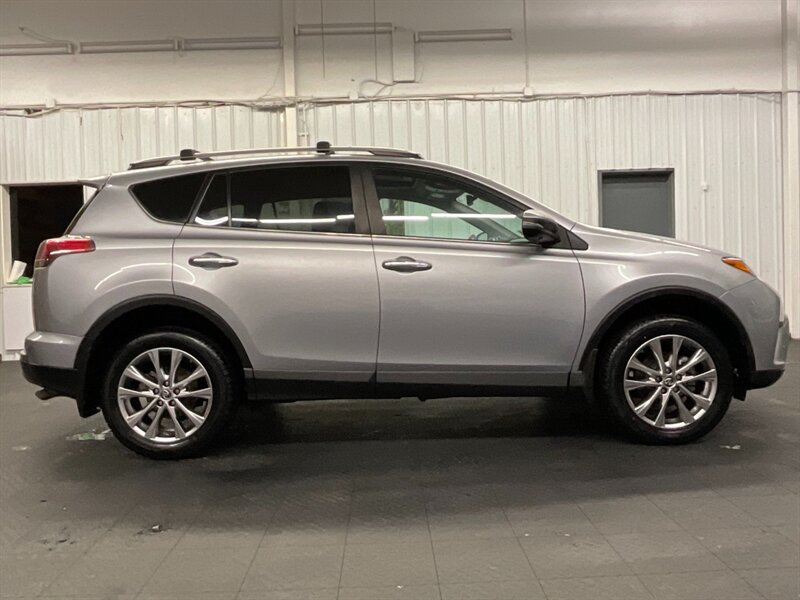 2017 Toyota RAV4 Limited Sport Utility AWD / 1-OWNER / 36,000 MILES  BRAND NEW TIRES / FULLY LOADED / SHARP & CLEAN !! - Photo 4 - Gladstone, OR 97027