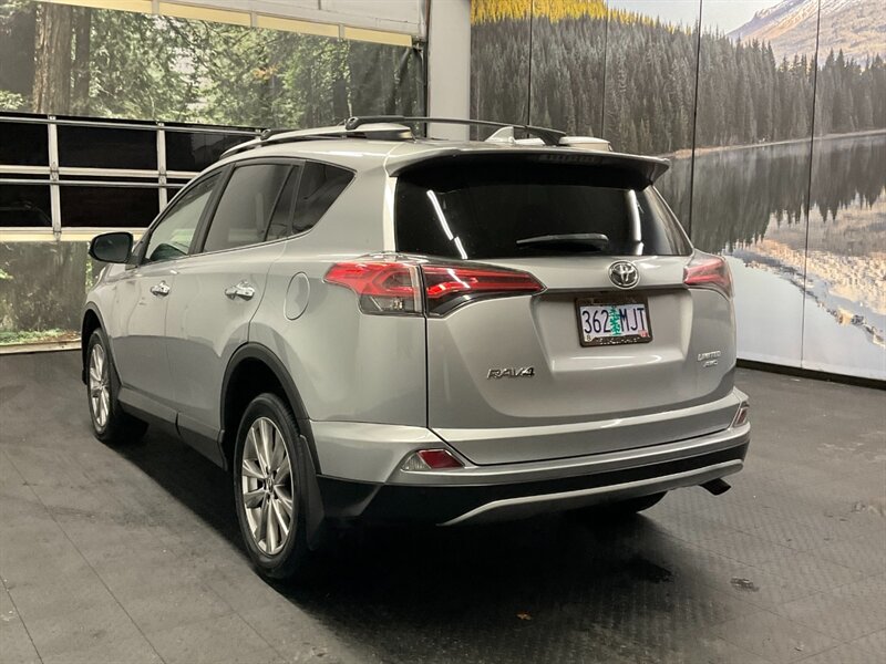 2017 Toyota RAV4 Limited Sport Utility AWD / 1-OWNER / 36,000 MILES  BRAND NEW TIRES / FULLY LOADED / SHARP & CLEAN !! - Photo 8 - Gladstone, OR 97027