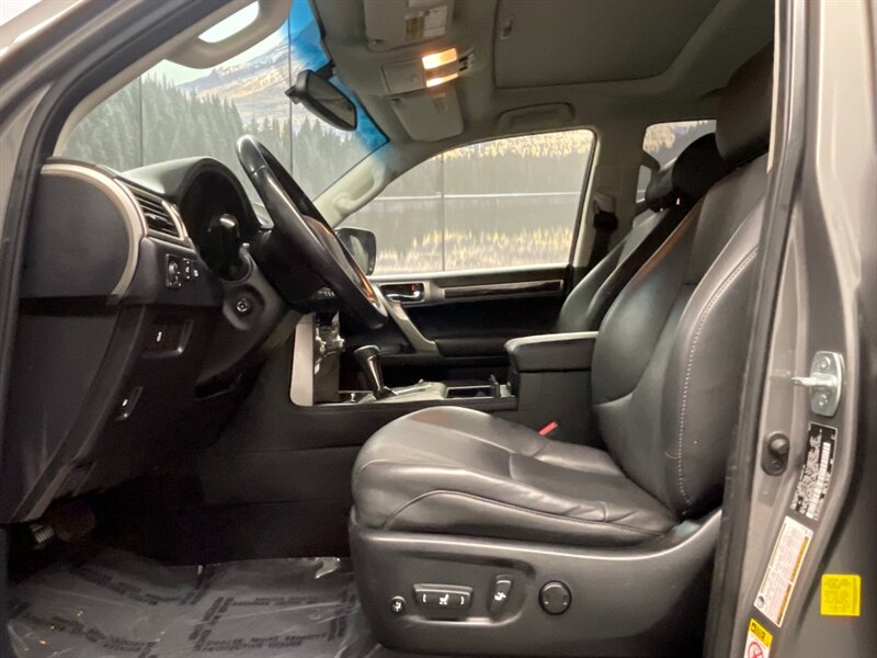 2014 Lexus GX 460 Sport Utility / AWD / 3RD SEAT / DVD / Camera   - Photo 12 - Gladstone, OR 97027