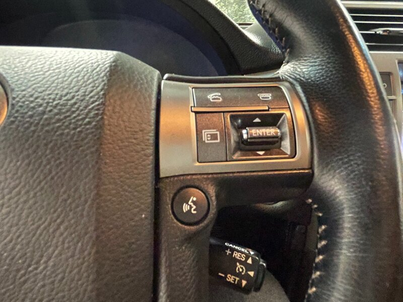 2014 Lexus GX 460 Sport Utility / AWD / 3RD SEAT / DVD / Camera   - Photo 37 - Gladstone, OR 97027