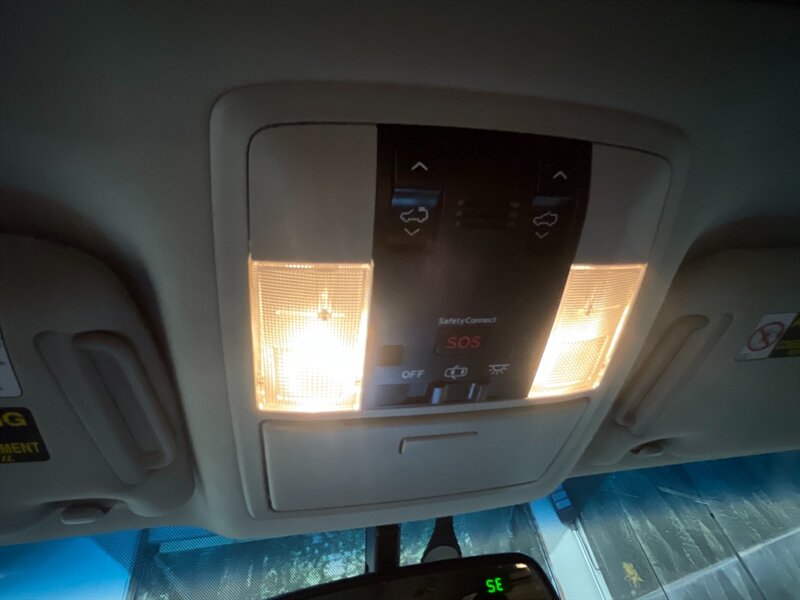 2014 Lexus GX 460 Sport Utility / AWD / 3RD SEAT / DVD / Camera   - Photo 39 - Gladstone, OR 97027