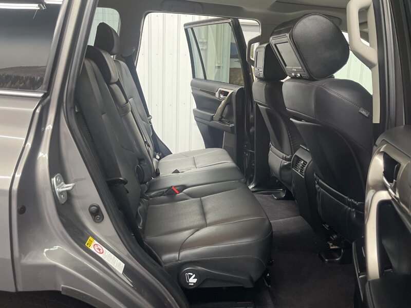 2014 Lexus GX 460 Sport Utility / AWD / 3RD SEAT / DVD / Camera   - Photo 20 - Gladstone, OR 97027