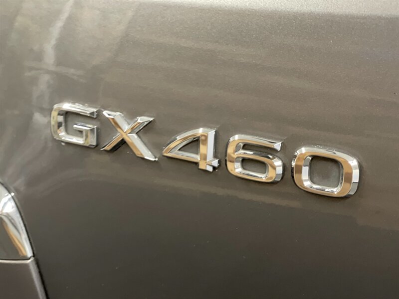 2014 Lexus GX 460 Sport Utility / AWD / 3RD SEAT / DVD / Camera   - Photo 16 - Gladstone, OR 97027