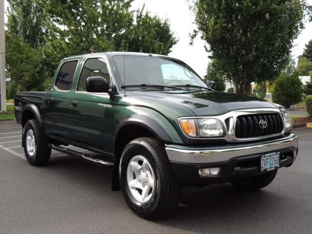 2004 Toyota Tacoma PreRunner V6 / Double Cab / 1-Owner / LOW MILES   - Photo 2 - Portland, OR 97217