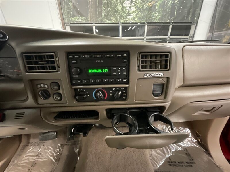 2001 Ford Excursion Limited  / LOW MILES / RUST FREE - Photo 19 - Gladstone, OR 97027