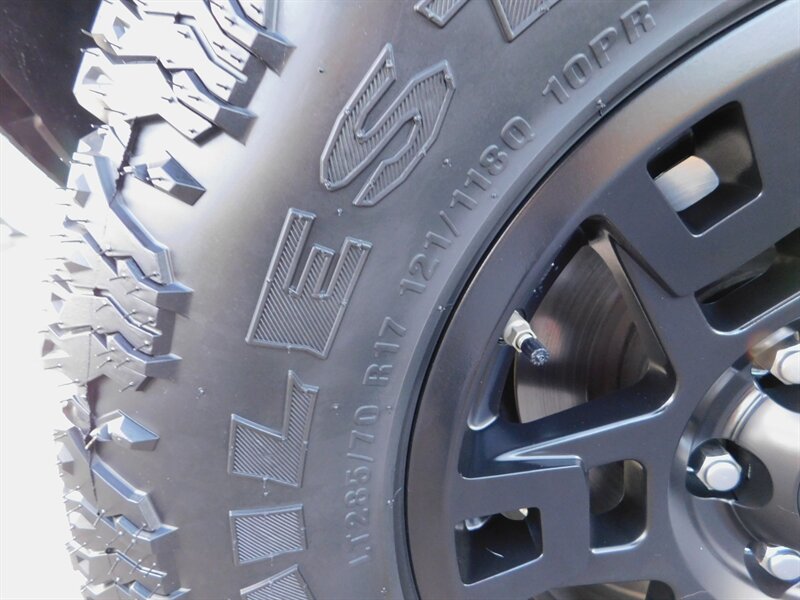 2020 Toyota 4Runner SR5 Premium TRD CUSTOM UPGRADE / LIFTED LIFTED   - Photo 41 - Portland, OR 97217