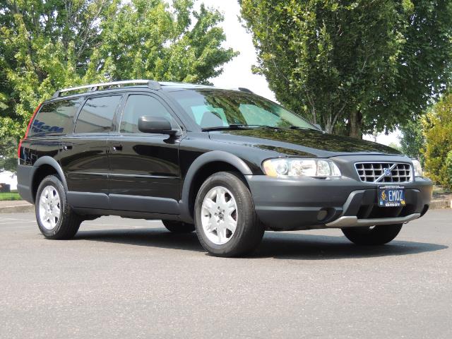 2006 Volvo XC70 2.5T / Cross Country / AWD / Leather /Heated seats   - Photo 2 - Portland, OR 97217