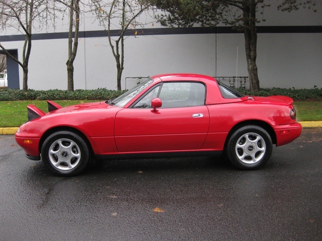 1996 Mazda MX-5 Miata 5-Speed/ HARD TOP & SOFT TOP   - Photo 2 - Portland, OR 97217