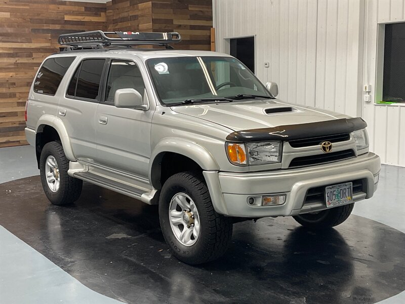 2001 Toyota 4Runner SR5 Sport 4X4 / 3.4L V6/ LOCAL / TIMING BELT DONE  / RUST FREE / Excel Cond - Photo 2 - Gladstone, OR 97027