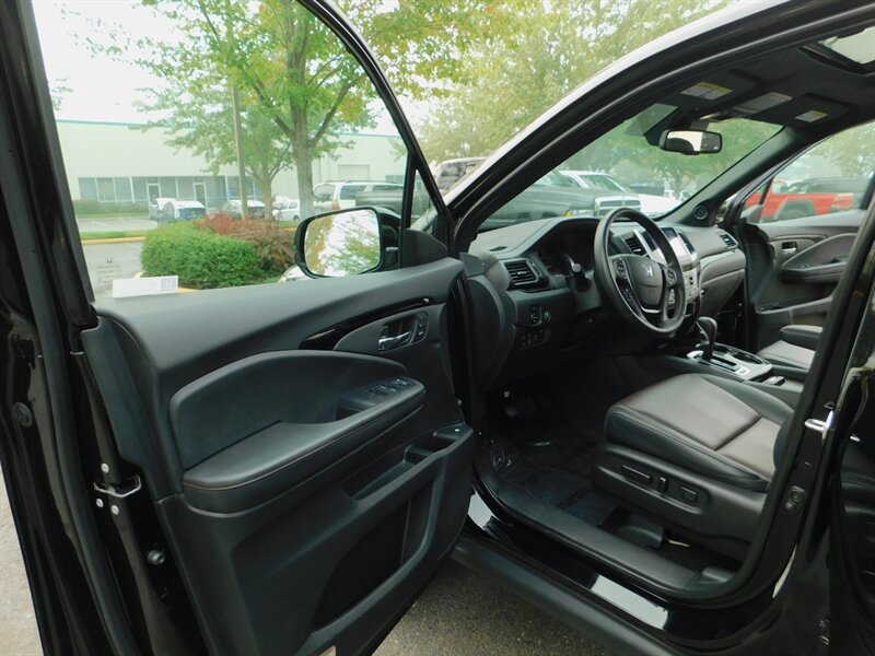 2019 Honda Ridgeline BLACK EDITION  4X4 FULLY LOADED / 1-OWNER / LIFTED / 8,500 MILES - Photo 11 - Portland, OR 97217