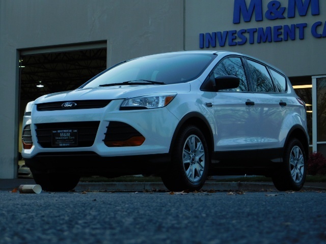 2013 Ford Escape S / Sport Utility / 1-OWNER / ONLY 28000 MILES   - Photo 1 - Portland, OR 97217