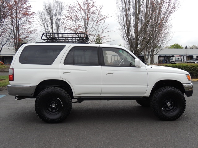 1997 Toyota 4Runner SR5 / 4X4 / 6Cyl / LIFTED LIFTED   - Photo 4 - Portland, OR 97217