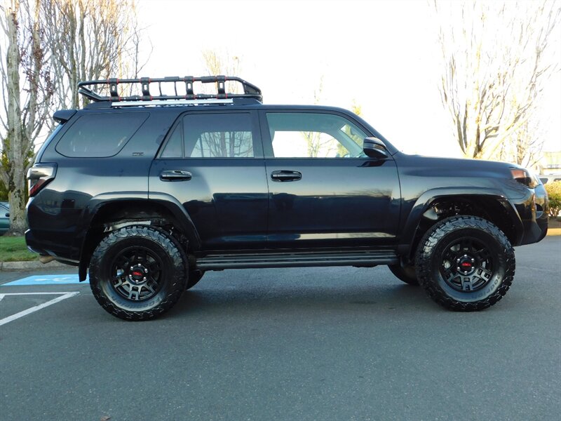 2019 Toyota 4Runner SR5 TRD UPGRADE / 4X4 / Leather / LIFTED LIFTED   - Photo 4 - Portland, OR 97217