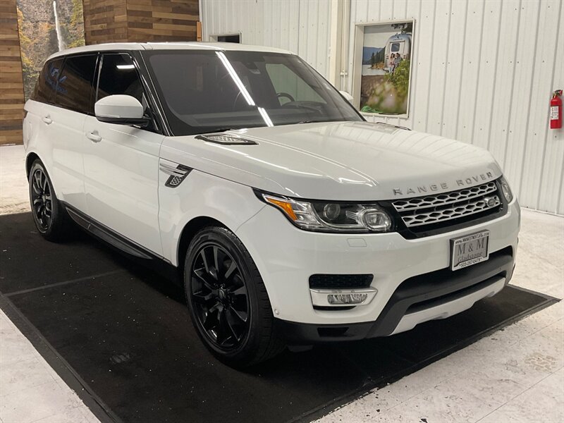 2016 Land Rover Range Rover Sport HSE Td6 4X4 / 3.0L V6 TURBO DIESEL / LOADED  / LOCAL SUV / Meridian Sound System / Navigation / Panoramic Roof - Photo 2 - Gladstone, OR 97027