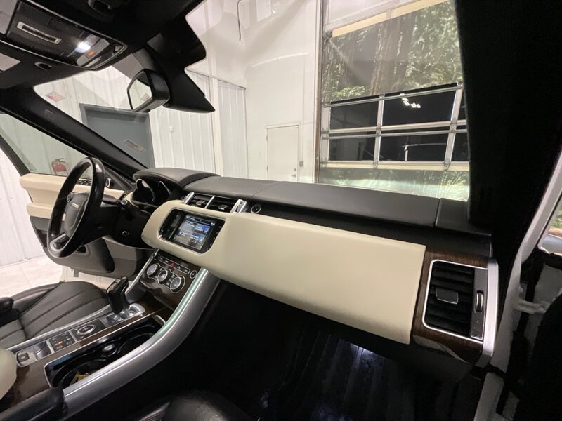 2016 Land Rover Range Rover Sport HSE Td6 4X4 / 3.0L V6 TURBO DIESEL / LOADED  / LOCAL SUV / Meridian Sound System / Navigation / Panoramic Roof - Photo 15 - Gladstone, OR 97027