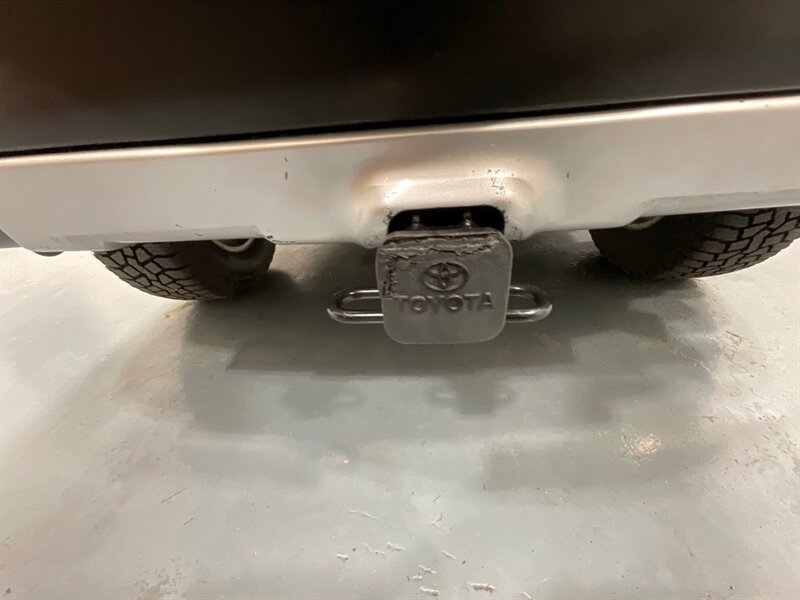 2007 Toyota FJ Cruiser Sport Utility 4X4 / Rear Diff Locks / ZERO RUST / Towing Pkg / Excel Cond / LOW MILES - Photo 22 - Gladstone, OR 97027