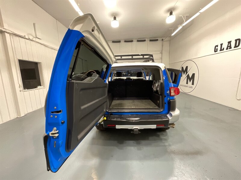 2007 Toyota FJ Cruiser Sport Utility 4X4 / Rear Diff Locks / ZERO RUST / Towing Pkg / Excel Cond / LOW MILES - Photo 30 - Gladstone, OR 97027