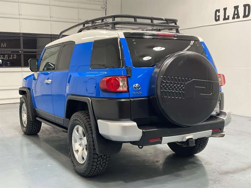 2007 Toyota FJ Cruiser Sport Utility 4X4 / Rear Diff Locks / ZERO RUST / Towing Pkg / Excel Cond / LOW MILES - Photo 8 - Gladstone, OR 97027