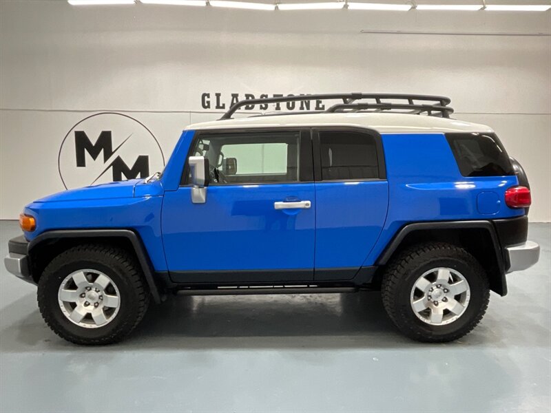 2007 Toyota FJ Cruiser Sport Utility 4X4 / Rear Diff Locks / ZERO RUST / Towing Pkg / Excel Cond / LOW MILES - Photo 3 - Gladstone, OR 97027