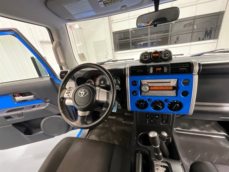 2007 Toyota FJ Cruiser Sport Utility 4X4 / Rear Diff Locks / ZERO RUST / Towing Pkg / Excel Cond / LOW MILES - Photo 17 - Gladstone, OR 97027