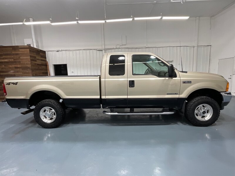 2001 Ford F-250 Super Duty Lariat 4X4 / 7.3L DIESEL / 69,000 MILES  / Leather Seats / LONG BED / ZERO RUST / NO MODS - Photo 4 - Gladstone, OR 97027