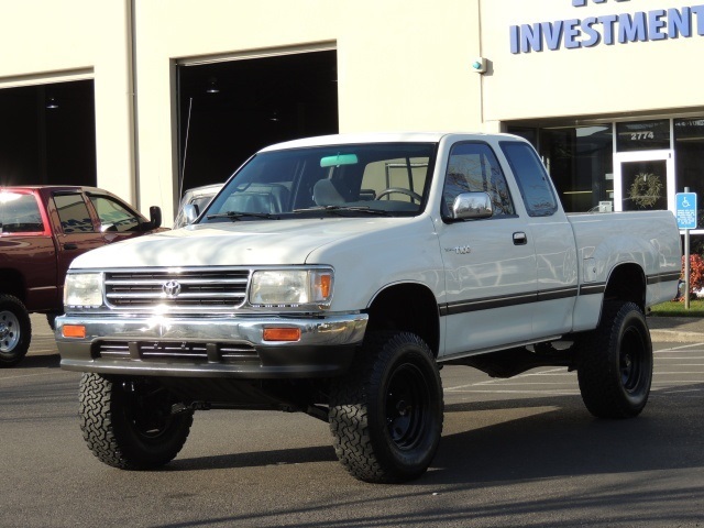 1998 Toyota T100 SR5 4WD   - Photo 1 - Portland, OR 97217