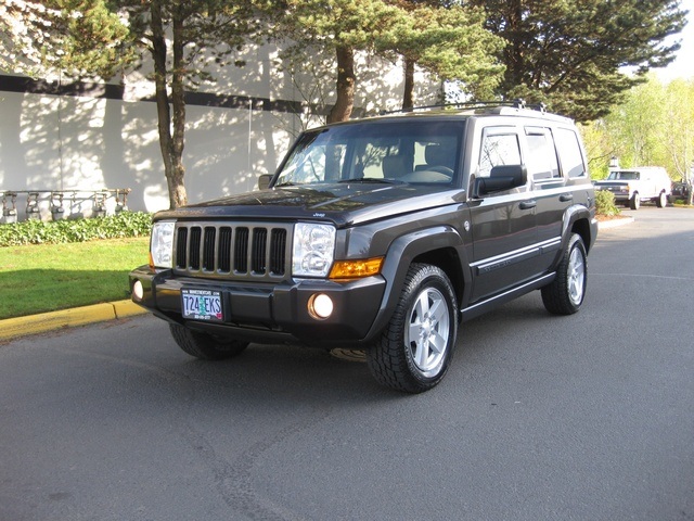 2006 Jeep Commander Sport/4WD/Leather/Moonroof/3RD Seat   - Photo 1 - Portland, OR 97217